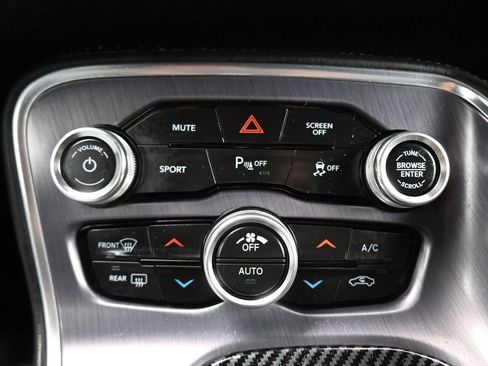 Used 2018 Dodge Challenger SXT w/ Super Sport Group (SS/T) image 19