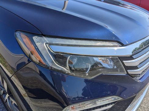 Used 2018 Honda Pilot Touring image 6