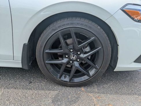 Used 2023 Honda Civic Sport image 11
