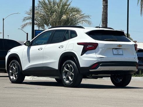 New 2026 Chevrolet Trax LT FWD image 6