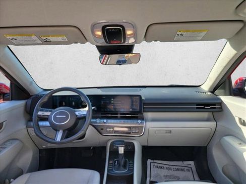 Used 2025 Hyundai Kona SEL image 18