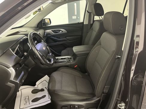Used 2020 Chevrolet Traverse LT image 15