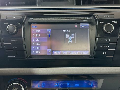 Used 2016 Toyota Corolla LE FWD image 15