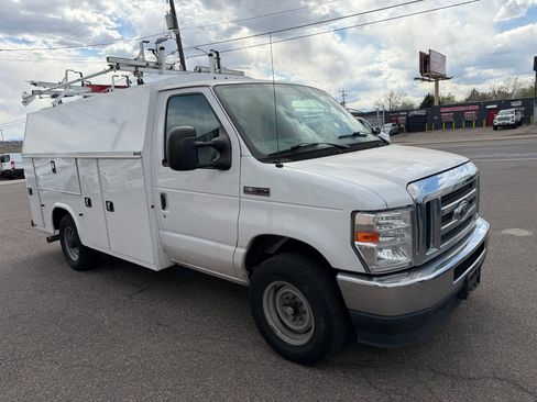 Used 2021 Ford E-350 and Econoline 350 Super Duty w/ Power Windows & Locks Group image 2