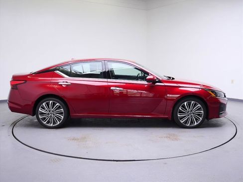 Used 2023 Nissan Altima 2.5 SL AWD/4WD image 5