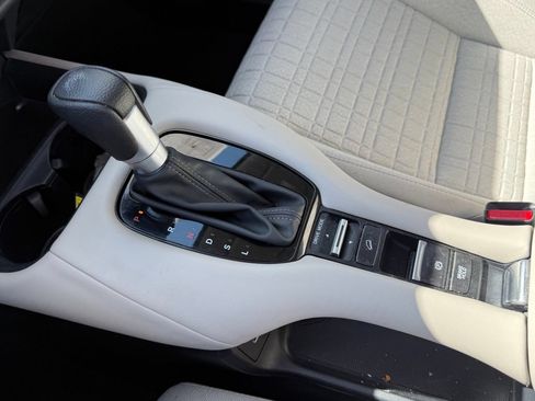 Used 2024 Honda HR-V LX image 17