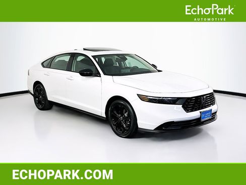 Used 2025 Honda Accord SE image 1