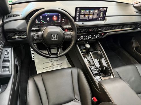 Used 2025 Honda Accord Sport image 11