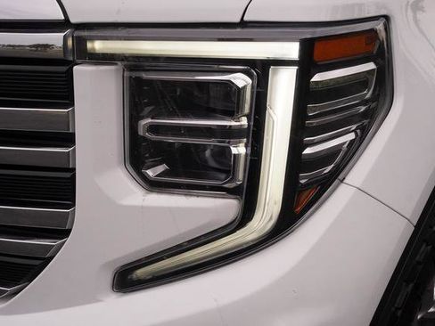 Used 2023 GMC Sierra 1500 SLT w/ SLT Premium Package image 39