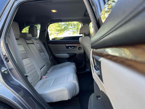 Used 2018 Honda CR-V Touring image 30