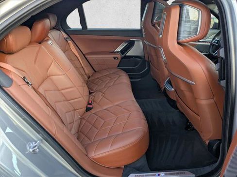 Used 2023 BMW 740i image 22