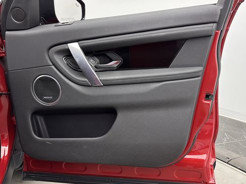 Used 2021 Land Rover Discovery Sport S image 33