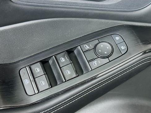 Used 2023 Nissan Rogue SV w/ SV Premium B Package AWD/4WD image 15