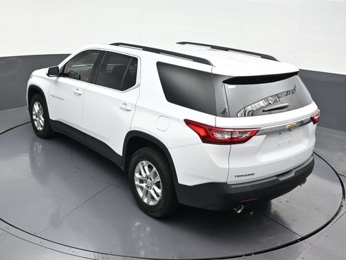 Used 2021 Chevrolet Traverse LT FWD image 18