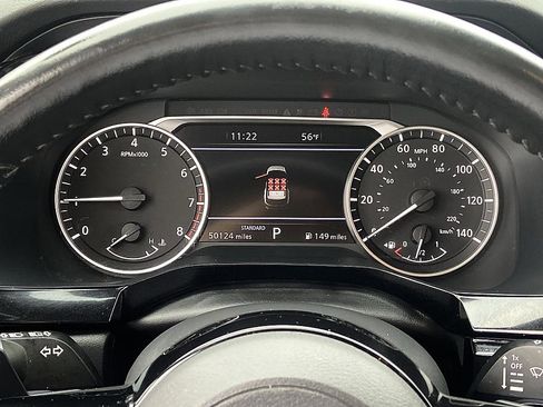 Used 2023 Nissan Pathfinder SL FWD image 14