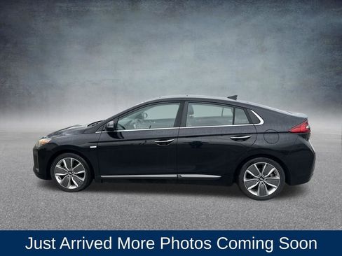 Used 2017 Hyundai Ioniq Limited image 2