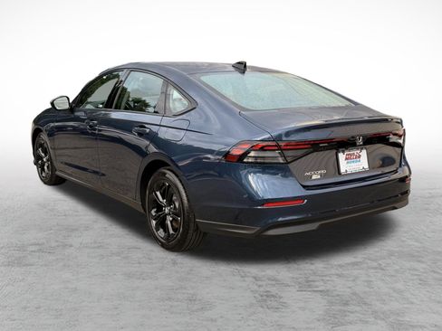 Used 2025 Honda Accord SE image 4