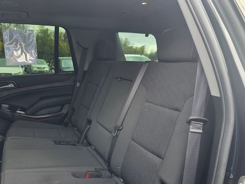 Used 2019 GMC Yukon SLE w/ SLE Value Package image 17