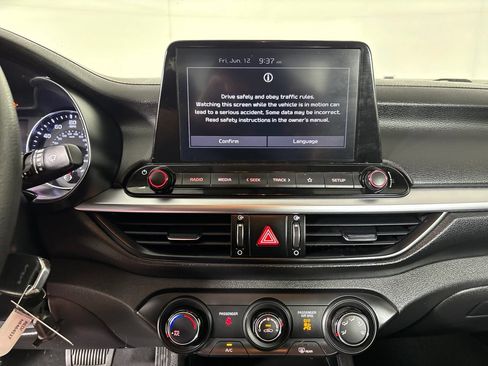 Used 2022 Kia Forte LXS FWD image 13