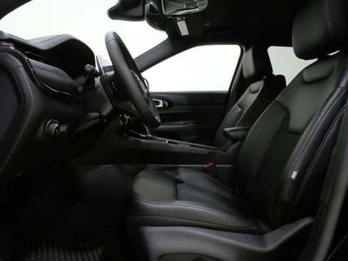 New 2026 Jeep Compass Latitude image 11