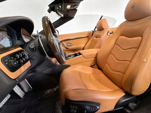 Used 2012 Maserati GranTurismo Sport RWD image 17
