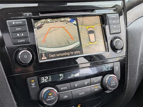 Used 2019 Nissan Rogue Sport SL image 16