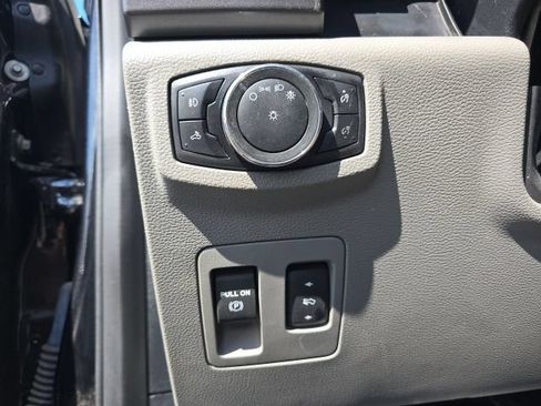 Used 2018 Ford F150 XLT w/ Equipment Group 302A Luxury AWD/4WD image 11