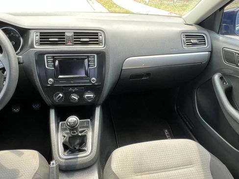 Used 2017 Volkswagen Jetta S FWD image 33