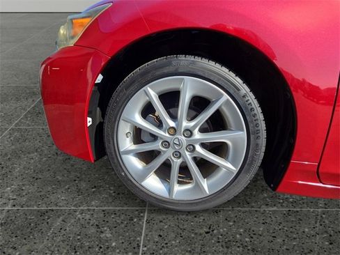 Used 2013 Lexus CT 200h image 18