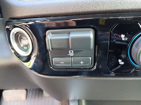Used 2022 Chevrolet Silverado 1500 RST AWD/4WD image 23