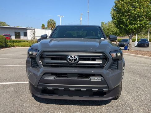 Used 2025 Toyota Tacoma SR5 image 17
