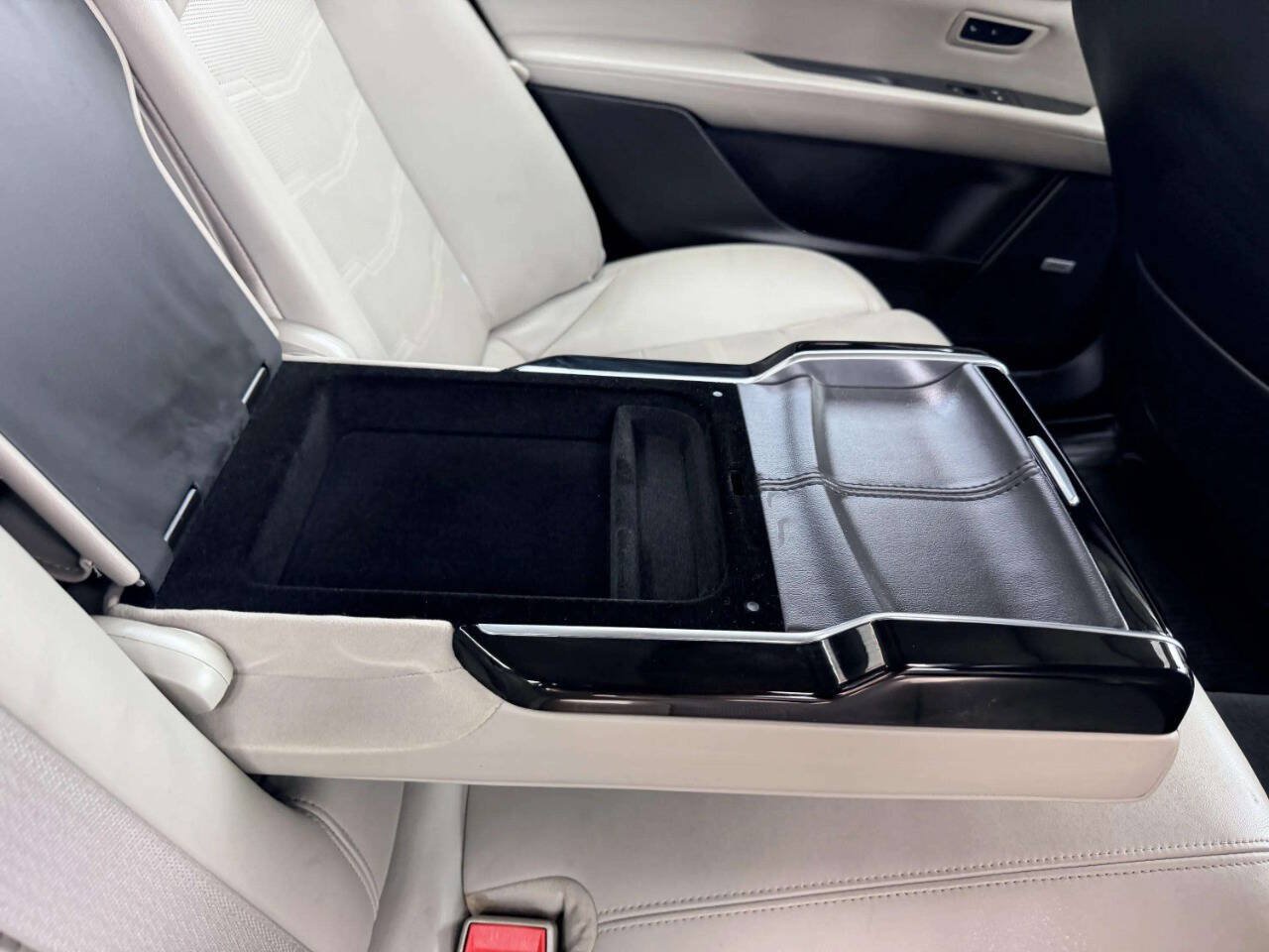 Used 2018 Cadillac CT6 Luxury AWD/4WD image 31