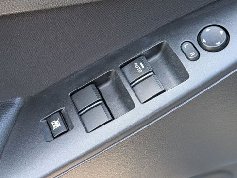 Used 2011 MAZDA MAZDA3 s Sport FWD image 11