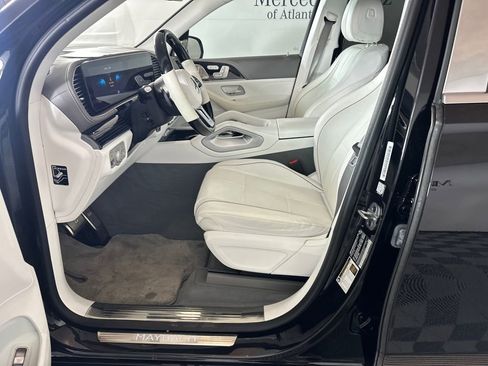 Certified 2022 Mercedes-Benz Maybach GLS 600 4MATIC image 3