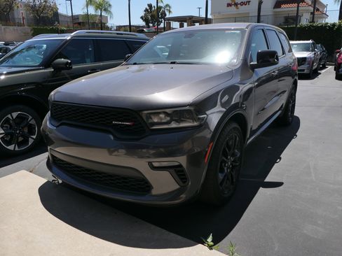 Used 2021 Dodge Durango GT w/ Blacktop Package RWD image 2