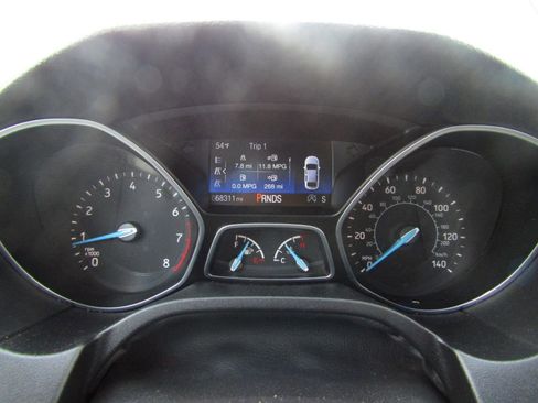 Used 2018 Ford Focus SE FWD image 15