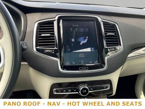 Used 2018 Volvo XC90 T6 Momentum w/ Convenience Package AWD/4WD image 9