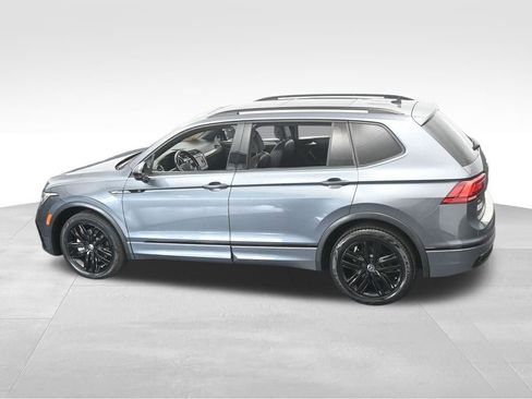 Used 2022 Volkswagen Tiguan SE R-Line AWD/4WD image 55