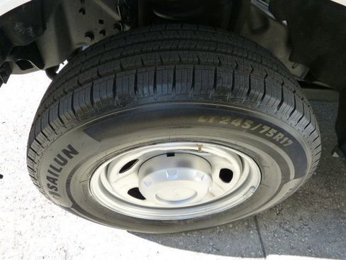 Used 2018 Ford F250 XL image 30