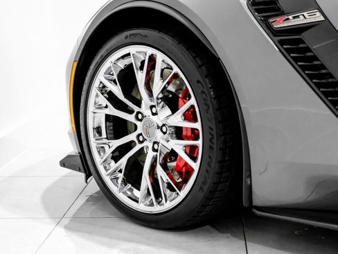 Used 2015 Chevrolet Corvette Z06 w/ 2LZ Preferred Equipment Group image 45