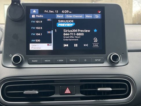 Used 2023 Hyundai Kona SEL image 5