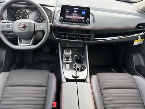 New 2026 Nissan Rogue SV AWD/4WD image 30