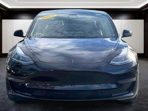 Used 2021 Tesla Model 3 Performance image 3