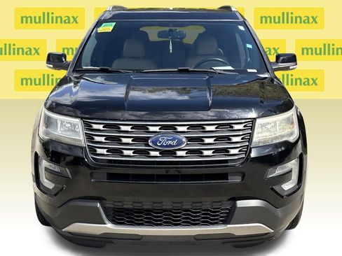 Used 2017 Ford Explorer XLT w/ Equipment Group 202A image 14