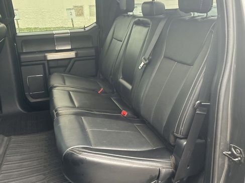 Used 2019 Ford F150 Lariat w/ Equipment Group 502A Luxury image 13