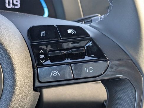 New 2025 Hyundai Elantra Sport FWD image 23
