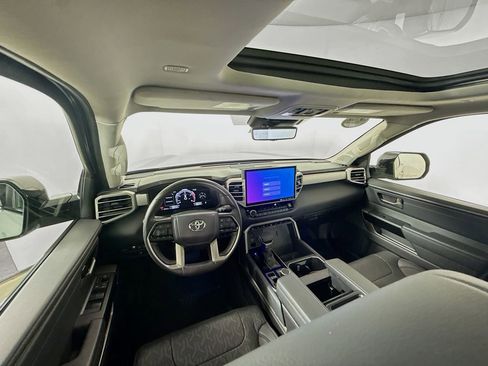 Used 2024 Toyota Tundra Limited image 23