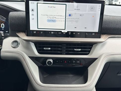 New 2026 Ford Explorer Active w/ Active Comfort Package RWD image 9