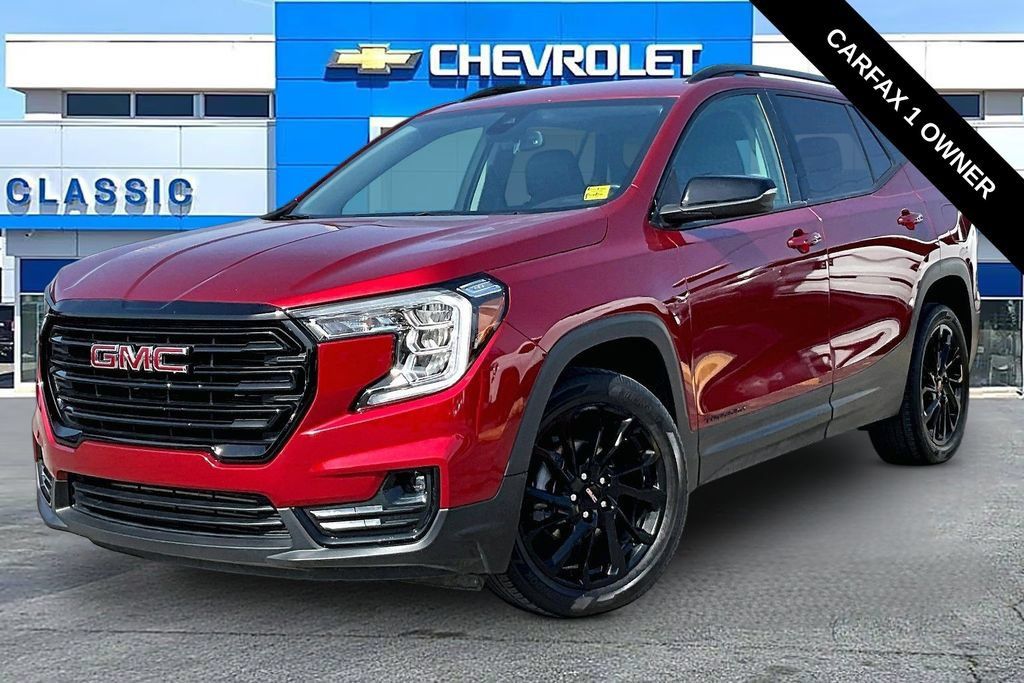 Used 2024 GMC Terrain SLT w/ Elevation Edition AWD/4WD image 2