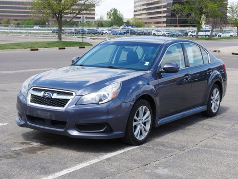 Used 2014 Subaru Legacy 2.5i Premium AWD/4WD image 2